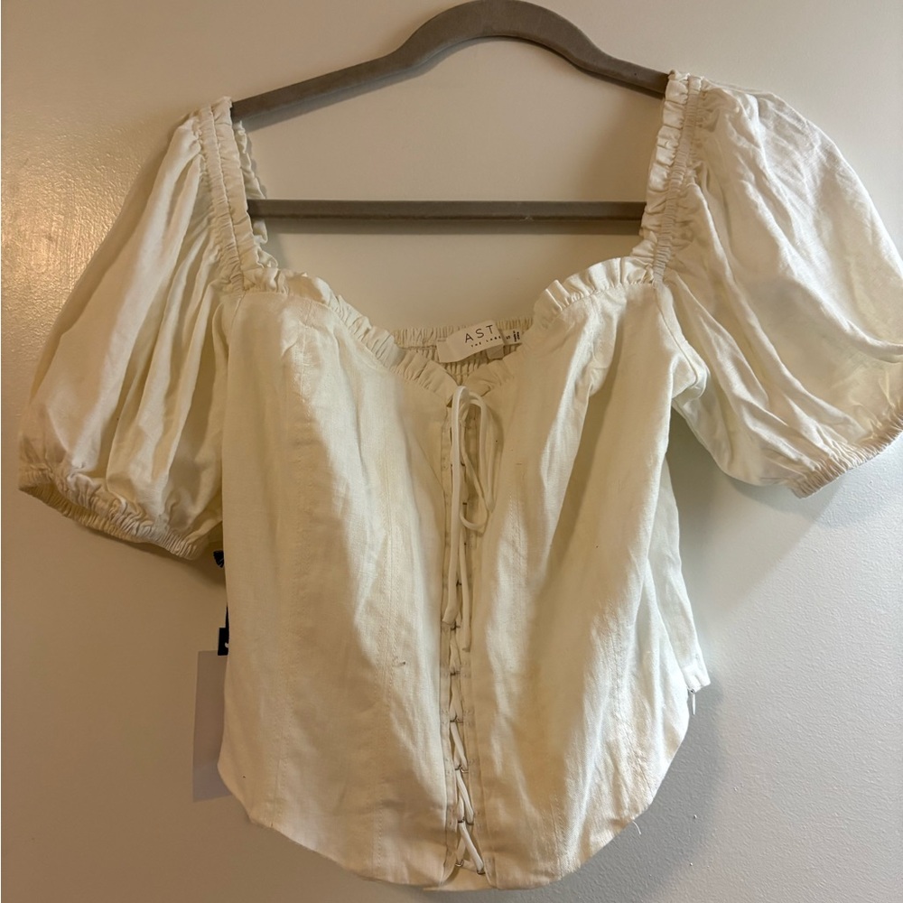 ASTR Women's Ivory Puff Sleeve Blouse